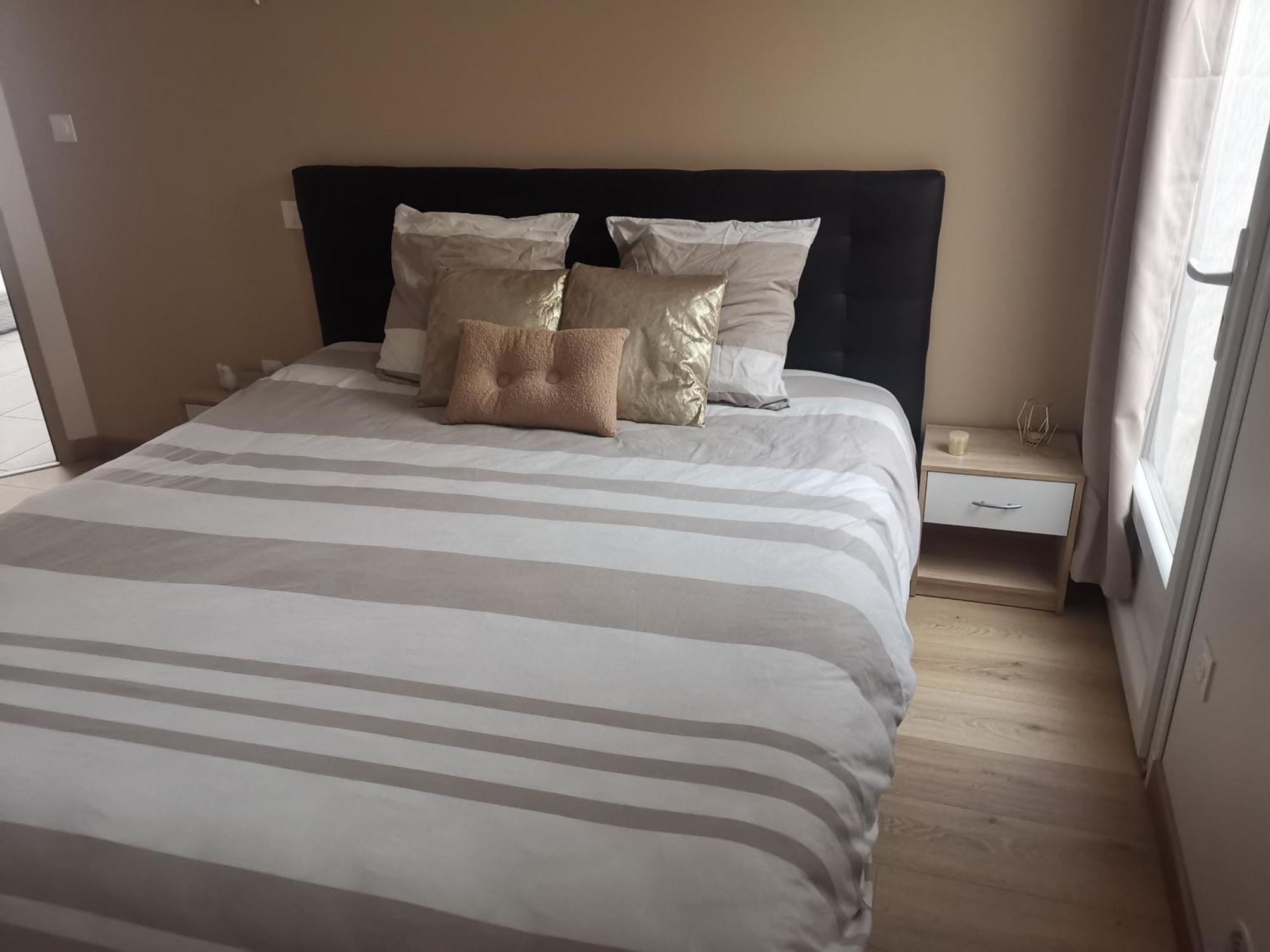 Souvenirs De Provence, Charmant Appartement Neuf 3 Etoiles 디뉴레뱅 외부 사진